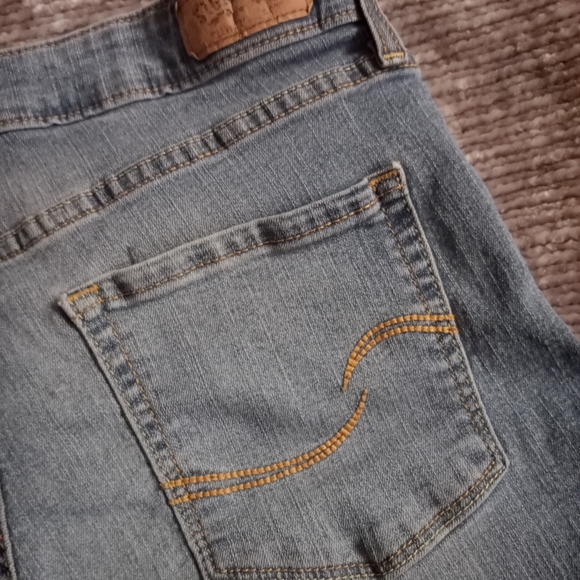 Levi Jean Shorts Size 10 - Picture 6 of 6